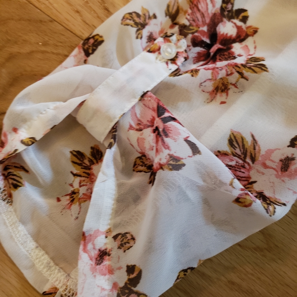Beauties silk cold shoulder top - Picture 3 of 8